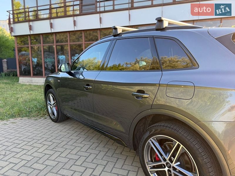 Позашляховик / Кросовер Audi Q5 2024 в Рівному