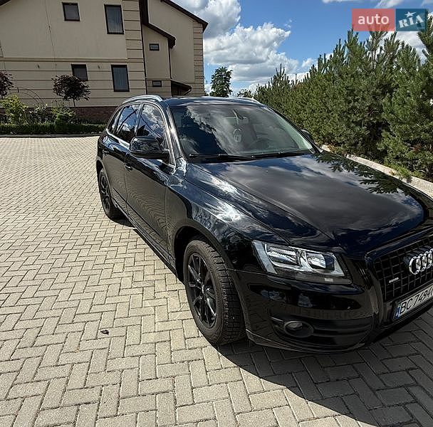 Позашляховик / Кросовер Audi Q5 2010 в Золочеві
