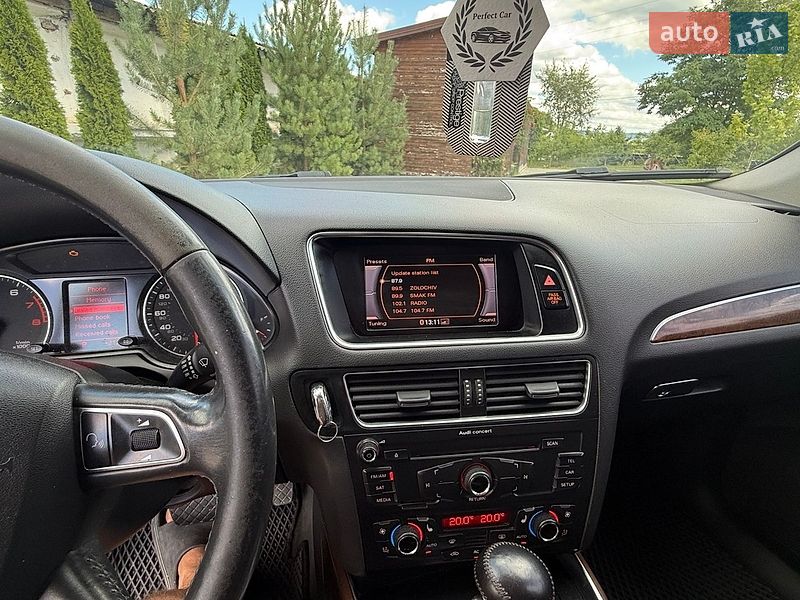 Позашляховик / Кросовер Audi Q5 2010 в Золочеві