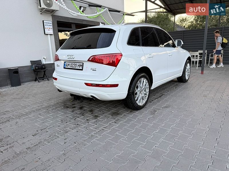Внедорожник / Кроссовер Audi Q5 2011 в Овруче