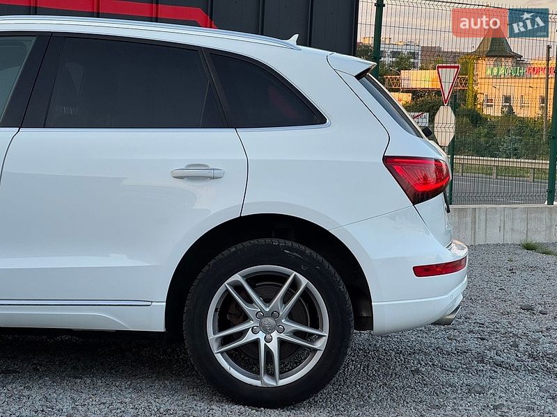 Внедорожник / Кроссовер Audi Q5 2015 в Луцке
