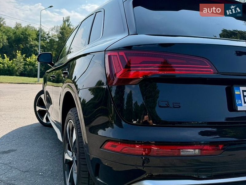 Внедорожник / Кроссовер Audi Q5 2024 в Киеве
