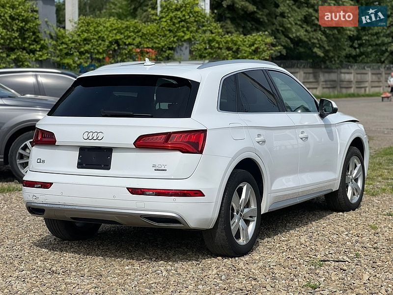 Позашляховик / Кросовер Audi Q5 2018 в Стрию