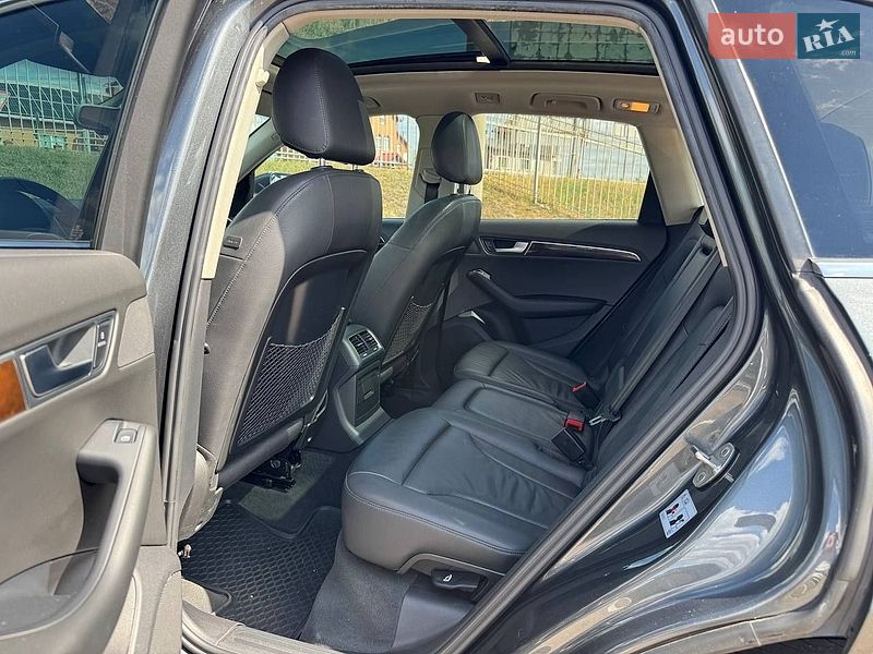 Позашляховик / Кросовер Audi Q5 2012 в Києві