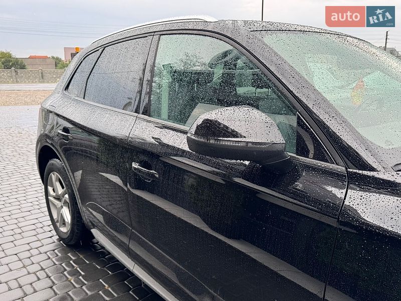 Внедорожник / Кроссовер Audi Q5 2017 в Ивано-Франковске