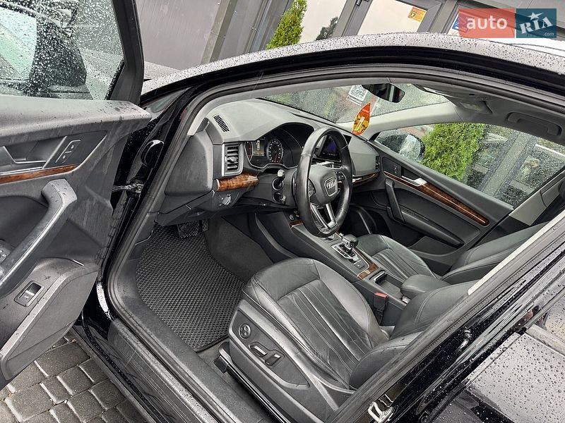 Внедорожник / Кроссовер Audi Q5 2017 в Ивано-Франковске
