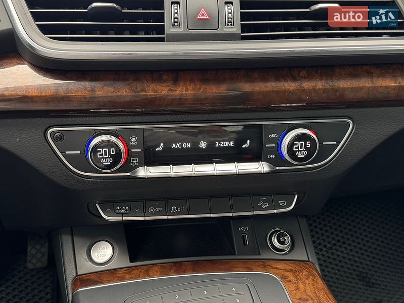 Внедорожник / Кроссовер Audi Q5 2017 в Ивано-Франковске