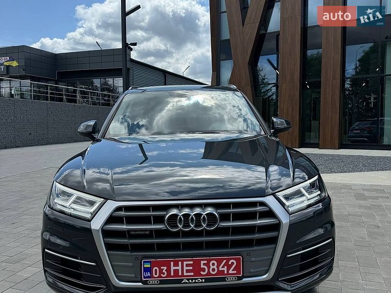Позашляховик / Кросовер Audi Q5 2017 в Києві