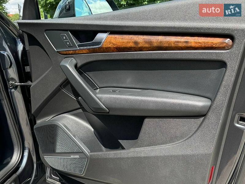 Позашляховик / Кросовер Audi Q5 2017 в Києві