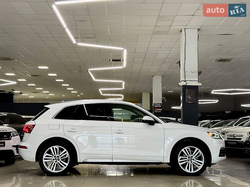 Позашляховик / Кросовер Audi Q5 2019 в Миколаєві