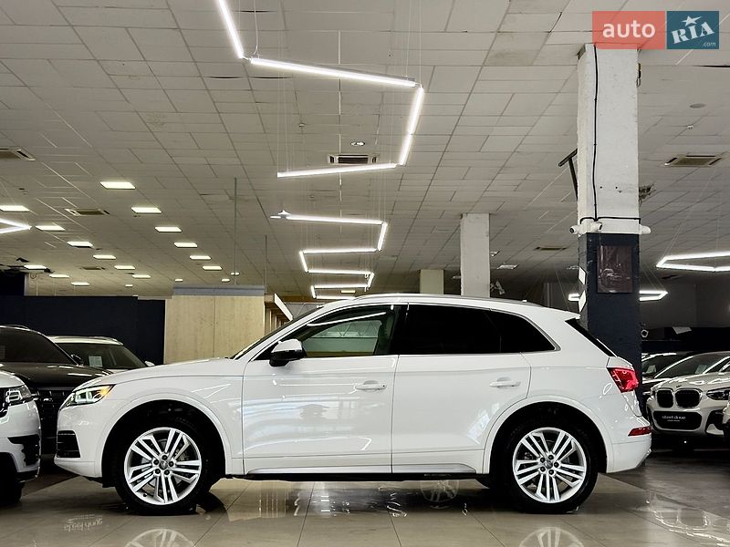 Позашляховик / Кросовер Audi Q5 2019 в Миколаєві