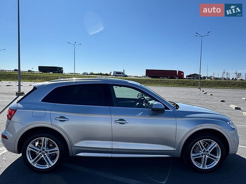 Позашляховик / Кросовер Audi Q5 2017 в Львові фото 4 Позашляховик / Кросовер Audi Q5 2017 в Львові