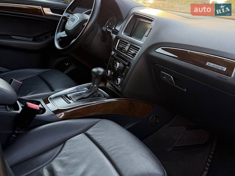 Внедорожник / Кроссовер Audi Q5 2013 в Чернигове