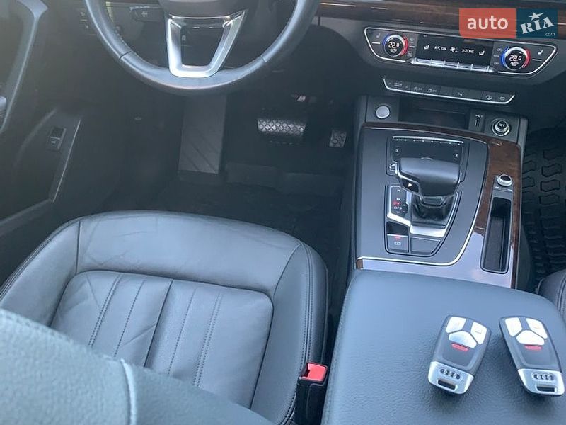 Внедорожник / Кроссовер Audi Q5 2020 в Стрые