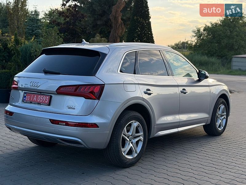 Позашляховик / Кросовер Audi Q5 2018 в Луцьку