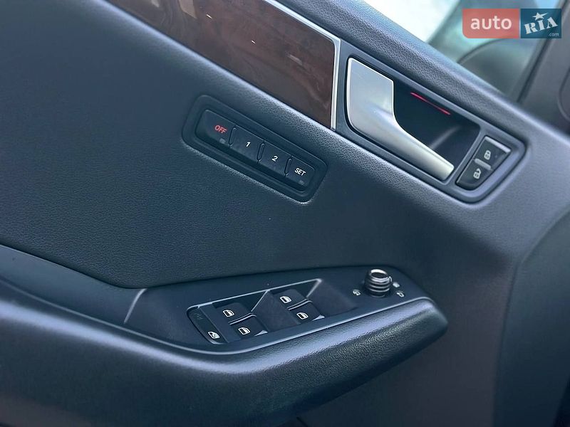 Внедорожник / Кроссовер Audi Q5 2011 в Владимире