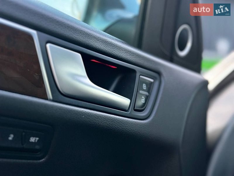 Внедорожник / Кроссовер Audi Q5 2011 в Владимире