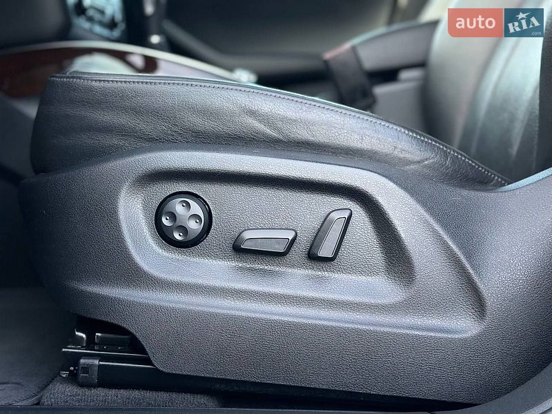 Внедорожник / Кроссовер Audi Q5 2011 в Владимире