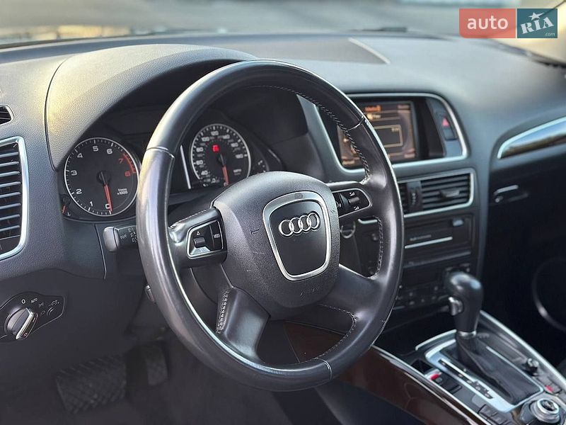 Внедорожник / Кроссовер Audi Q5 2011 в Владимире