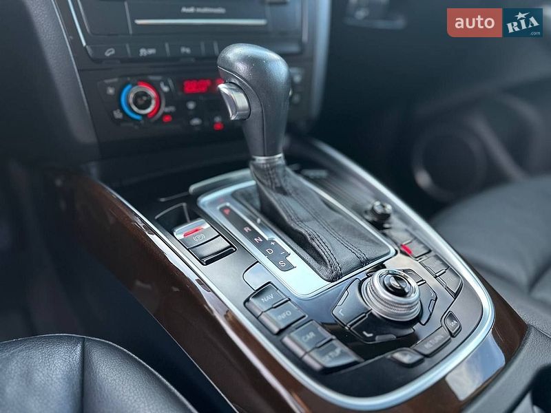 Внедорожник / Кроссовер Audi Q5 2011 в Владимире