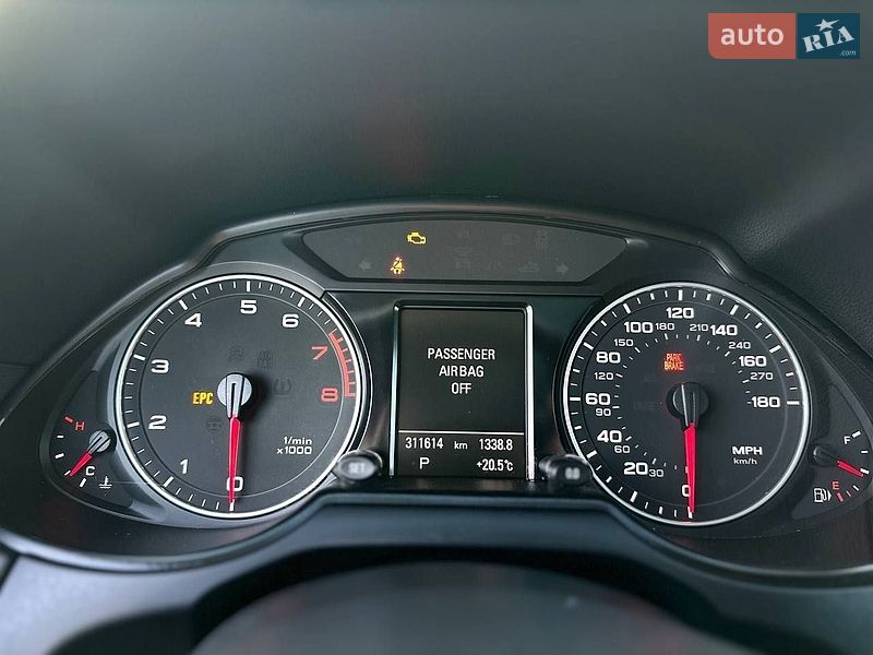 Внедорожник / Кроссовер Audi Q5 2011 в Владимире