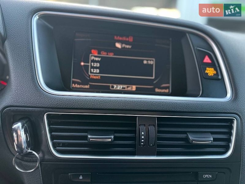 Внедорожник / Кроссовер Audi Q5 2011 в Владимире