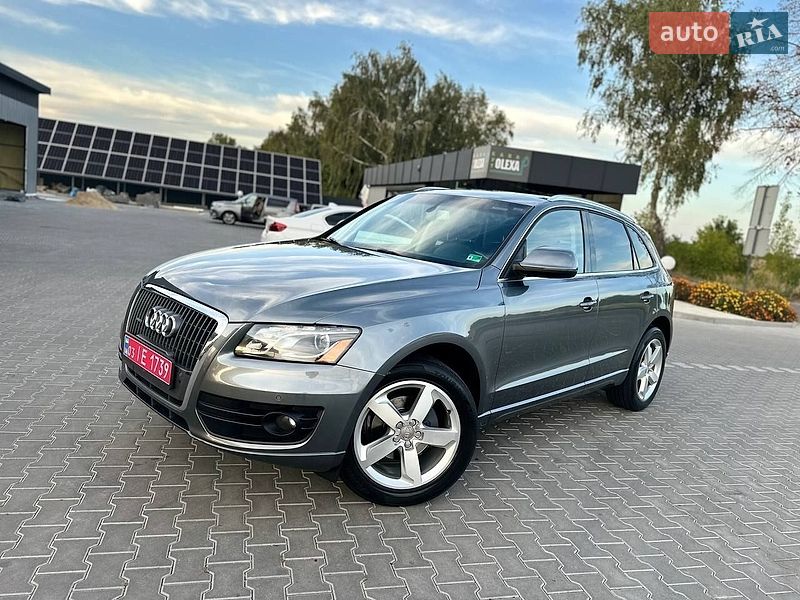 Внедорожник / Кроссовер Audi Q5 2011 в Владимире