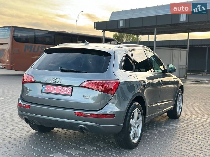 Внедорожник / Кроссовер Audi Q5 2011 в Владимире