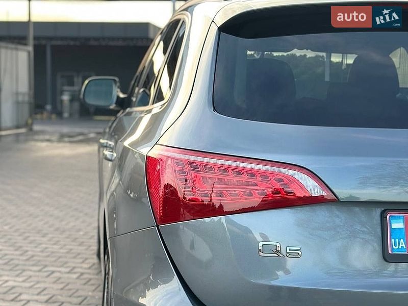 Внедорожник / Кроссовер Audi Q5 2011 в Владимире