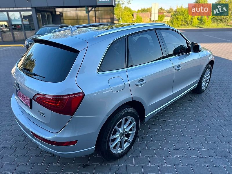 Позашляховик / Кросовер Audi Q5 2010 в Володимирі