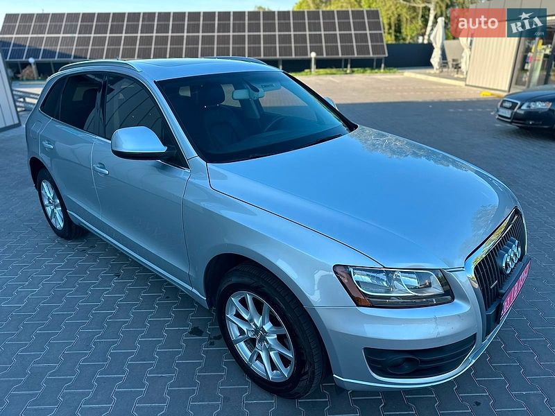 Внедорожник / Кроссовер Audi Q5 2010 в Владимире