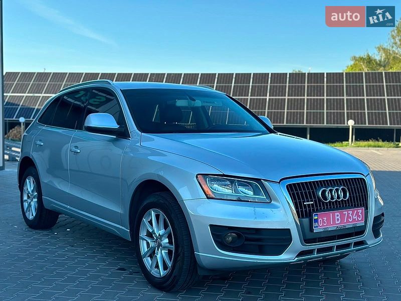 Внедорожник / Кроссовер Audi Q5 2010 в Владимире