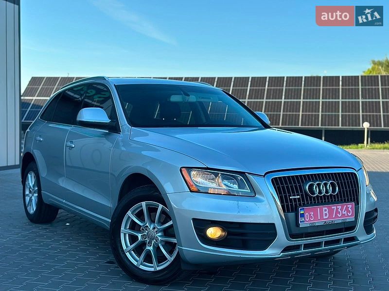 Внедорожник / Кроссовер Audi Q5 2010 в Владимире