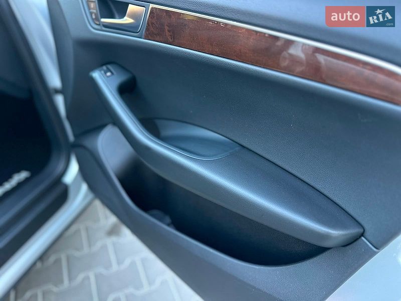 Позашляховик / Кросовер Audi Q5 2010 в Володимирі