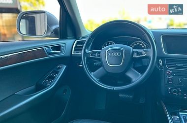 Позашляховик / Кросовер Audi Q5 2010 в Володимирі