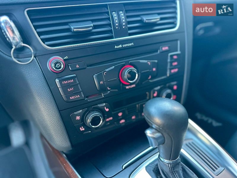 Внедорожник / Кроссовер Audi Q5 2010 в Владимире