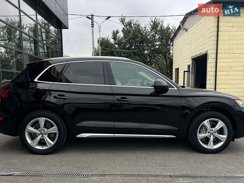 Внедорожник / Кроссовер Audi Q5 2021 в Ивано-Франковске