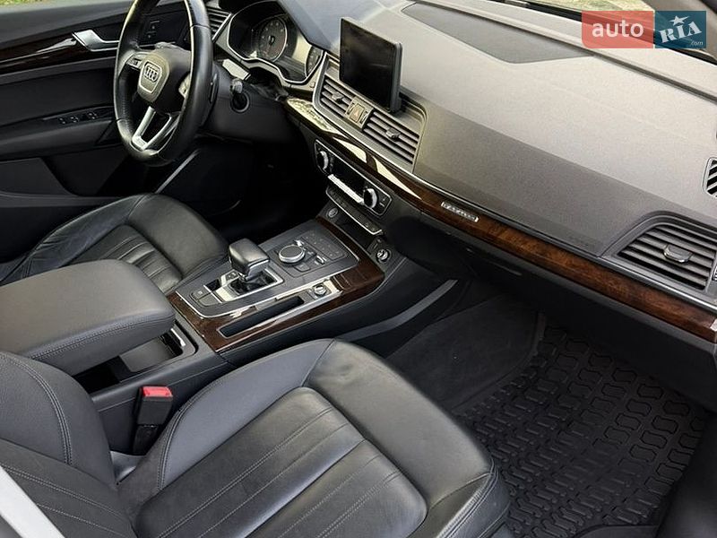 Внедорожник / Кроссовер Audi Q5 2019 в Самборе