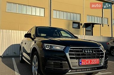 Внедорожник / Кроссовер Audi Q5 2019 в Киеве