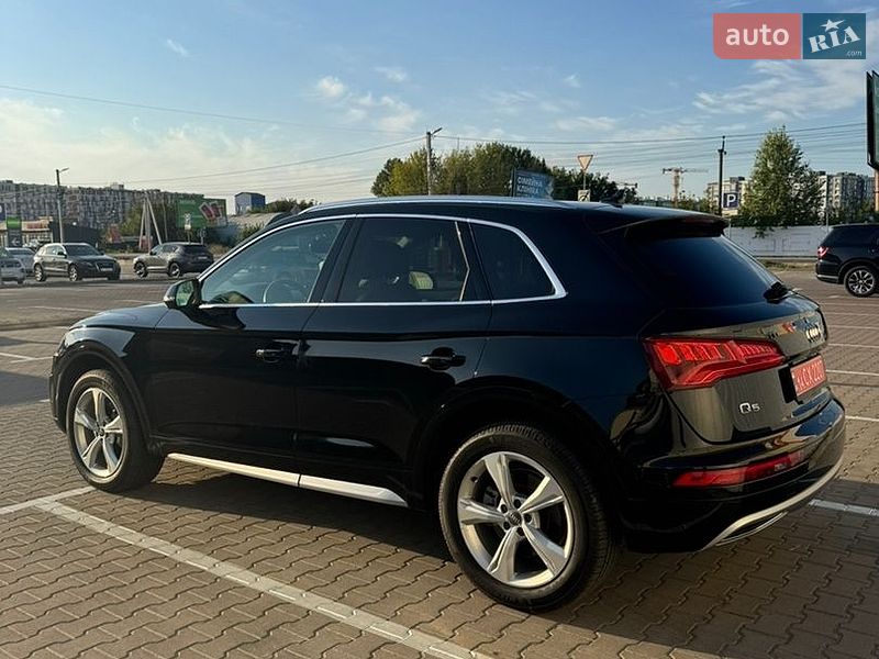 Внедорожник / Кроссовер Audi Q5 2019 в Киеве