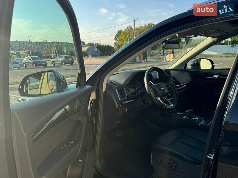 Внедорожник / Кроссовер Audi Q5 2019 в Киеве