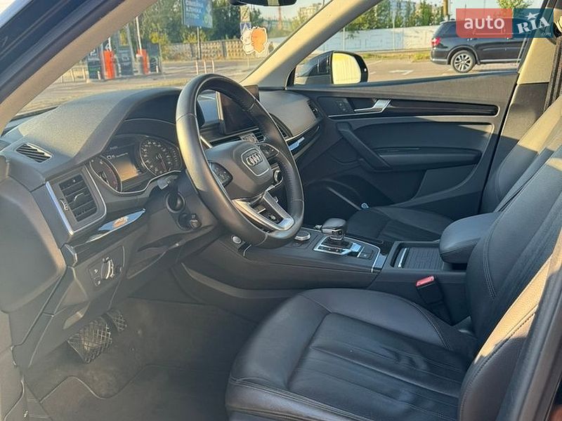 Внедорожник / Кроссовер Audi Q5 2019 в Киеве