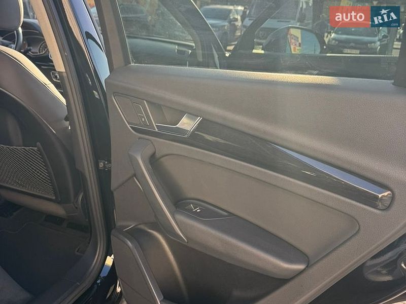Внедорожник / Кроссовер Audi Q5 2019 в Киеве