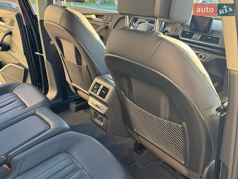 Внедорожник / Кроссовер Audi Q5 2019 в Киеве