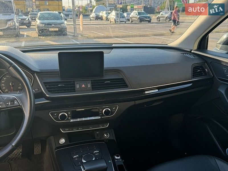 Внедорожник / Кроссовер Audi Q5 2019 в Киеве