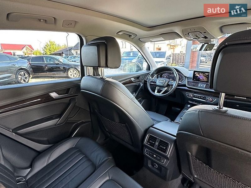 Позашляховик / Кросовер Audi Q5 2018 в Стрию