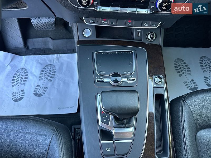 Позашляховик / Кросовер Audi Q5 2018 в Стрию