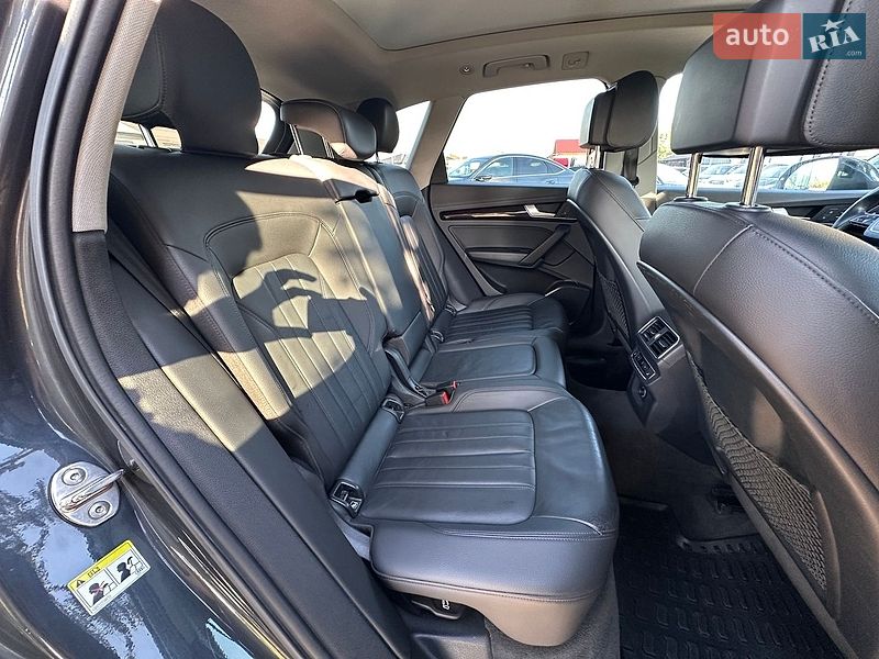 Внедорожник / Кроссовер Audi Q5 2018 в Стрые