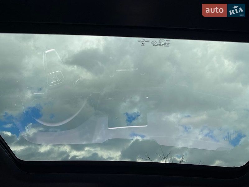 Позашляховик / Кросовер Audi Q5 2017 в Львові