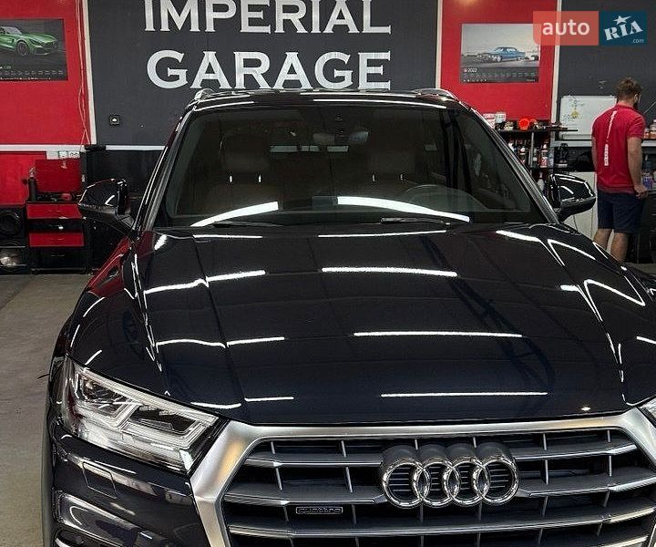 Позашляховик / Кросовер Audi Q5 2017 в Львові